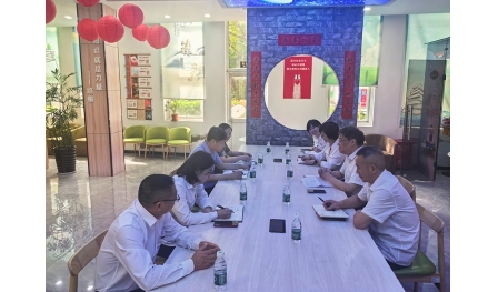 安惠黨建工作指導(dǎo)員赴民主港社區(qū)黨群服務(wù)中心學(xué)習(xí)交流